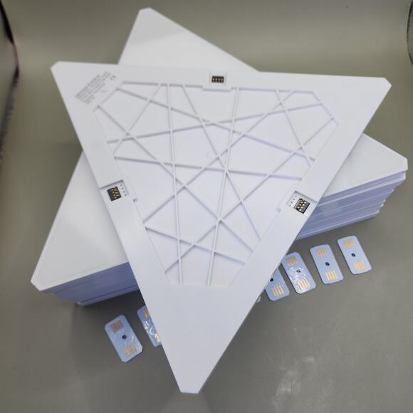 Nanoleaf Light Panels 9-Pack + 9 connectors Aurora Rhythm Nano Leaf - Picture 2 of 4